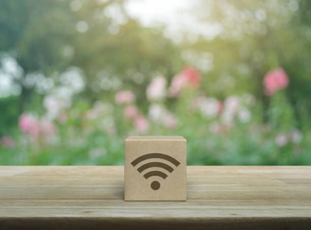 技術インターネット通信コンセプト - wifi zone ストックフォトと画像