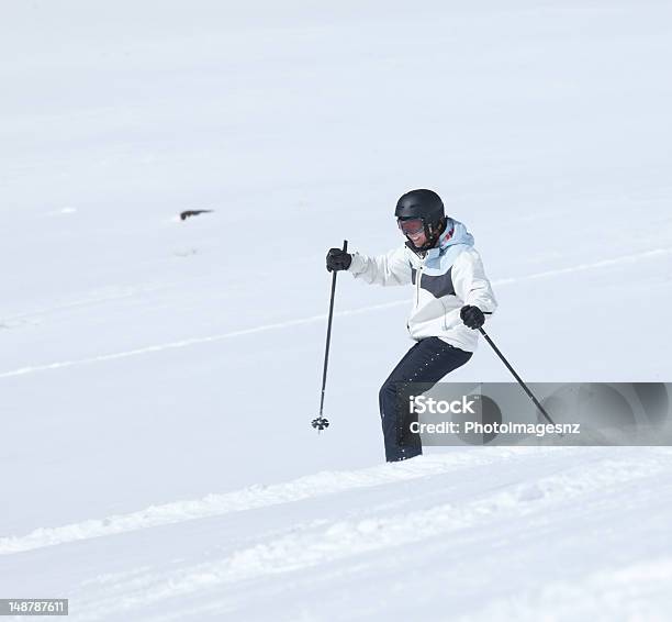 Mulher De Esqui Neve Recente Colorado Eua - Fotografias de stock e mais imagens de Adulto - Adulto, América do Norte, Ao Ar Livre