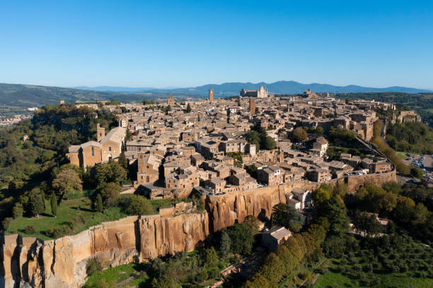 oblique aerial view of the town of orvieto oblique aerial view of the town of orvieto orvieto stock pictures, royalty-free photos & images