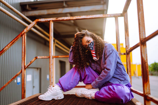 istock Street dancer showing some moves. 1487920384