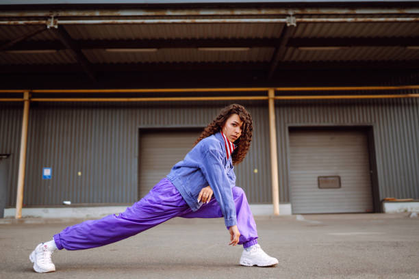 istock Street dancer showing some moves. 1487920390