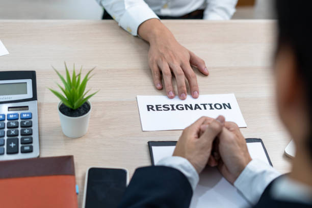 istock Businessmen send resignation letters to executives or managers. Include information about resignation and vacancies and job changes. 1487922070