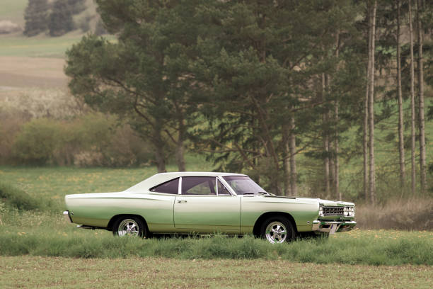 Classic American oldtimer vintage muscle car of the 1960s - 1970s - fotografia de stock