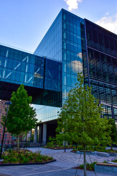 istock Office building and surrounding landscape 1487948583