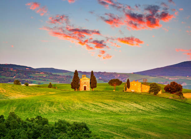 istock Chapel in Tuscany at sunset 1487980017