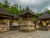 tirta-empul-tempel-10-jahrhundert-tampak