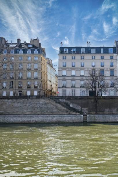 istock Paris, ile saint-louis and quai de Bourbon 1488026078