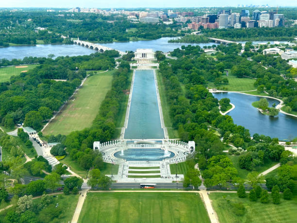 istock Lincoln Memorial in Washington DC 1488043767