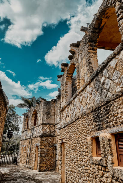 istock Medieval roman style stone streets in altos de chavon 1488063903