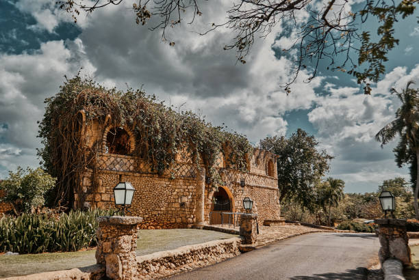 istock Medieval roman style stone streets in altos de chavon 1488064451