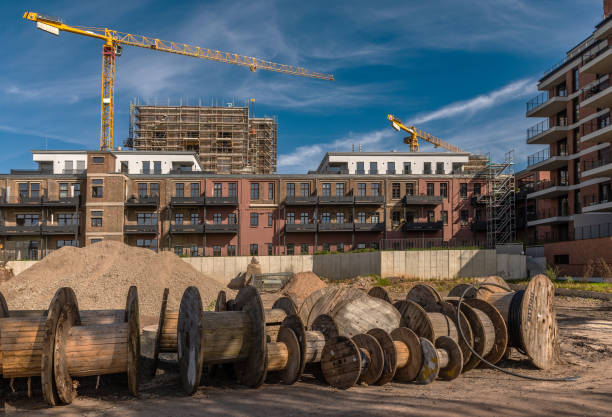 conversion of an old paper mill into new modern lofts and apartments, hattersheim, germany - broken window concrete wall imagens e fotografias de stock