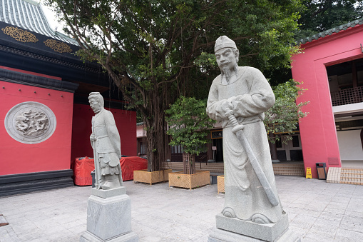 Chinese Stone Statue in Che Kung Temple, Hong Kong, is the best known example in Hong Kong. During the second and the third day of Lunar New Year, thousands of people go for worship