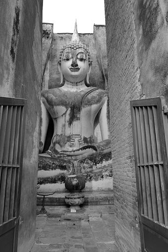 The buddha statue in Wat Si Chum, Sukhothai, Thailand