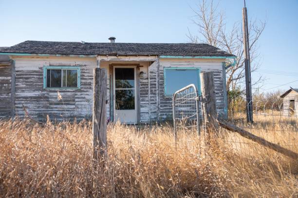 istock Abandoned house in an old ghost town 1488133333