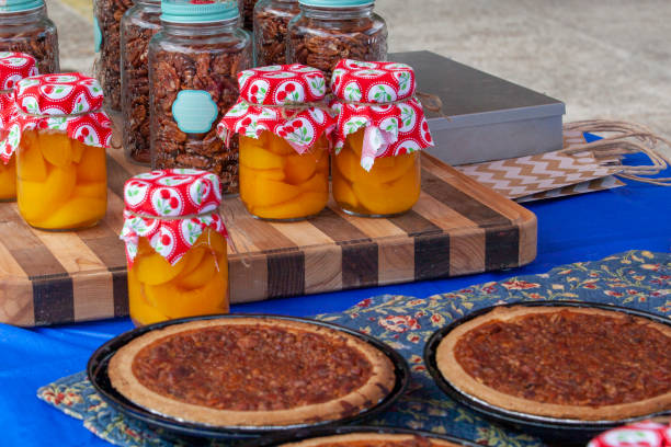 istock PIES, CANNED GOODS AND COOKIES 1488167400