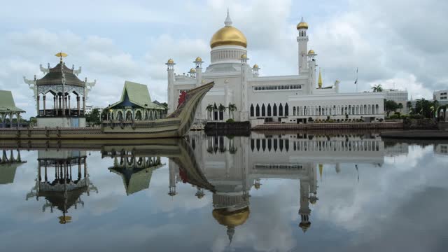 View of Omar Ali Saifuddien Mosque in Bandar Seri Begawan, Brunei reflecting on the water