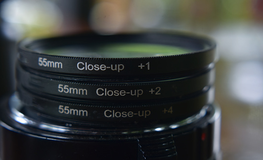 lens filter for zooming and taking close-ups