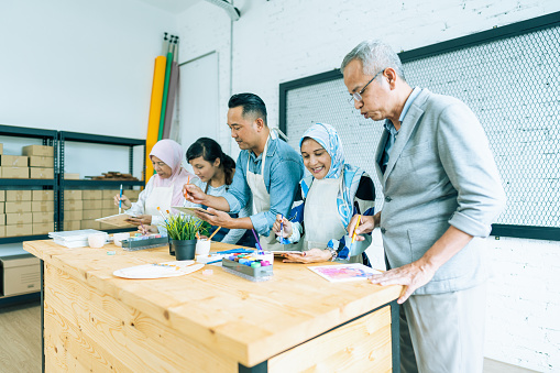 Multi Gen Studio Multi Generation Family In Art Class At Studio Stock Photo - Download ...