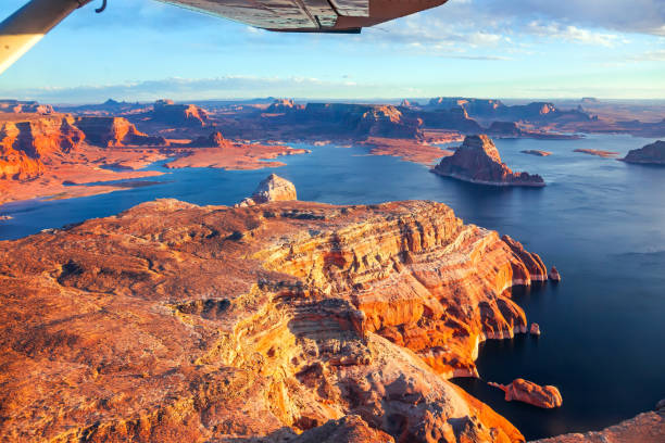 istock Grandiose huge lake 1488310606