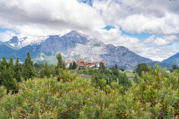 san carlos de bariloche - december 02, 2022: hotel llao llao in san carlos de bariloche argentina. - llao llao hotel imagens e fotografias de stock