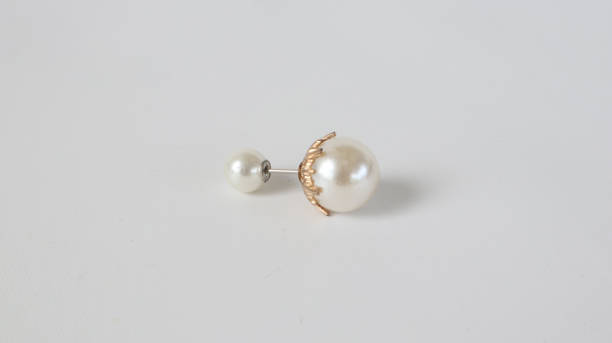 istock a hijab brooch with white pearl motifs 1488442217