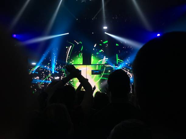 istock silhouette of the crowd 1488470850