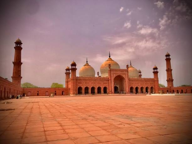istock Badshahi mosque lahore, badshahi masjid 1488487760