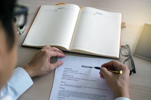istock Business men calculate benefit, spreadsheets, graph financial development, bank accounts, statistics, economy, data analysis, investment analysis, stock exchange,Interest rates, income 1488497406