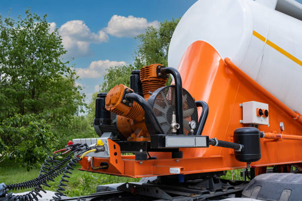 istock Reciprocating compressors are designed for installation on trailers for the transportation of cement, flour and other bulk mixtures. 1488574165