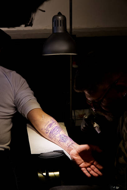 istock Close Up Of Making Tattoos 1488636363