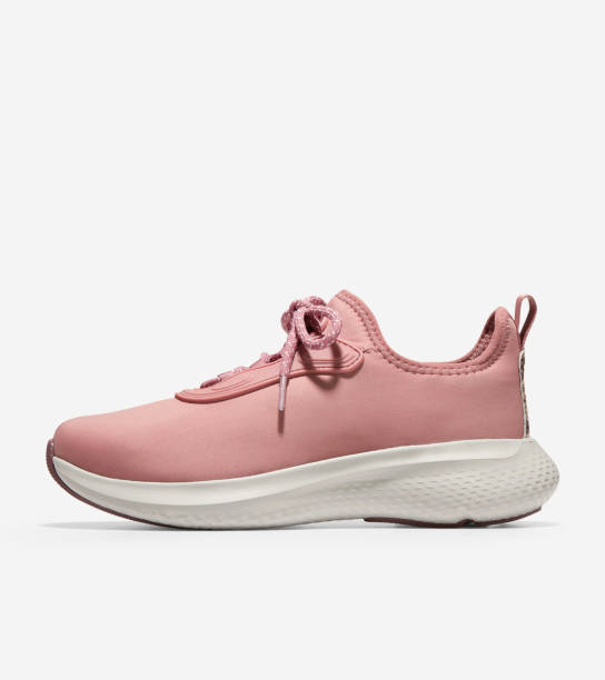 istock Women's sports shoes 1488655182