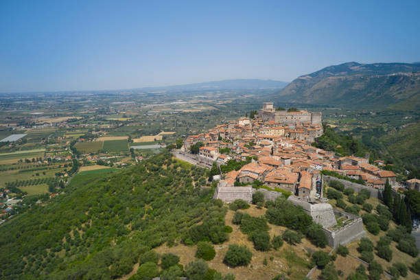 aerial view of the medieval town of sermoneta latina aerial view of the medieval town of sermoneta latina sermoneta stock pictures, royalty-free photos & images