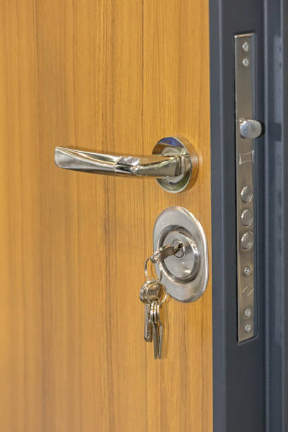 istock Home Door With Keys 1488698579