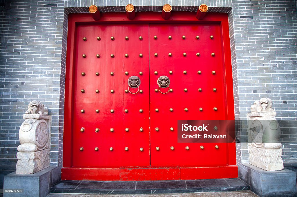 China de iconos retro puerta rojo - Foto de stock de Abierto libre de derechos