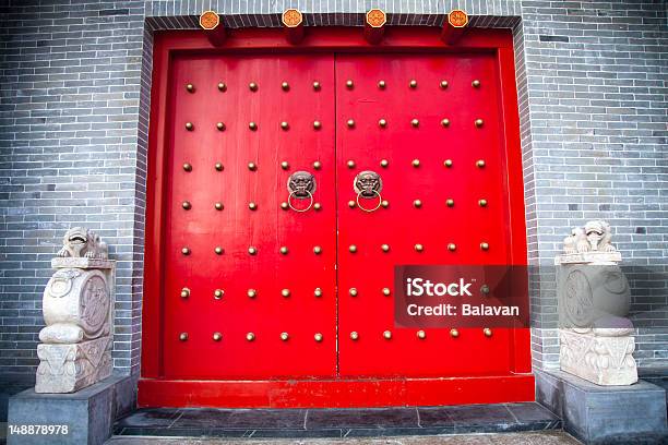 Chinas Klasyczny Czerwony Drzwi - zdjęcia stockowe i więcej obrazów Architektura - Architektura, Azja, Bliski