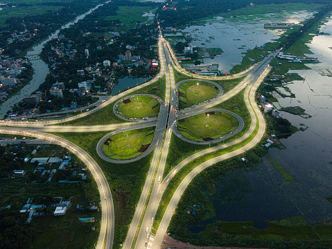 Bangladesh’s first six-lane expressway will start in Dhaka and tentatively end at Bhanga, an upazila on the banks of the Kumar River in Faridpur, after crossing Padma Bridge. A tangle of roads, locally known as Bhanga Gol Chattar, in the upazila has taken on a fresh, new look thanks to the development of the Padma Bridge and the expressway nearby. None of the country’s other highways can boast a similar view.
