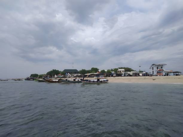 istock Gili Ketapang Island 1488864385