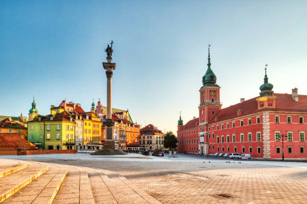 istock Warsaw Old Town Sqaure during Sunrise 1488961297