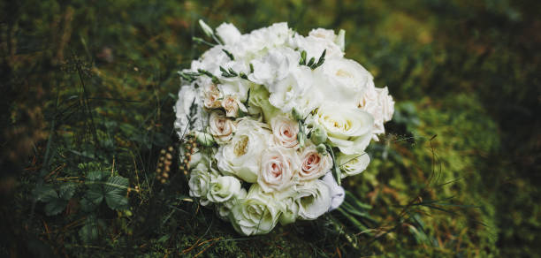 istock Wedding bridal bouquet of roses. 1489056185
