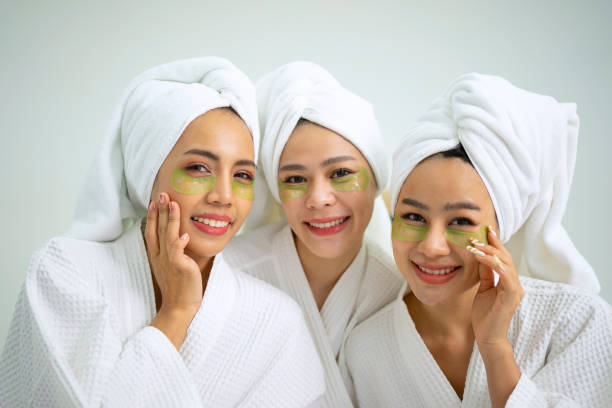 istock Pretty women spend time at resort and spa hotel. 1489058547