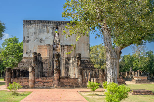 istock Wat Si Chum at Sukhothai National Historical Park 1489071183