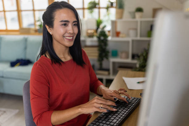 istock Woman working in home office 1489095060