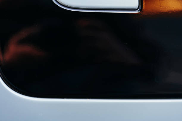 détail de l’aile métallique d’une voiture de luxe - car bodywork flash photos et images de collection