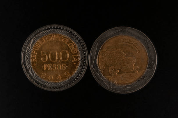 istock $500 Colombian pesos coins 1489163116
