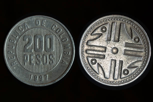 istock 200 Colombian pesos coins 1489163248