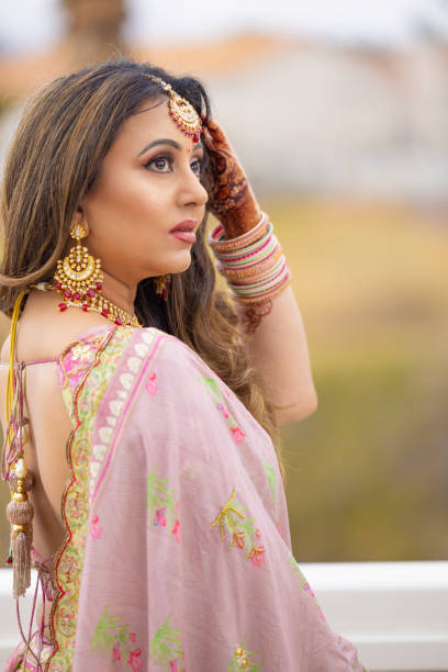 istock Indian woman in Saree/Sari 1489173733