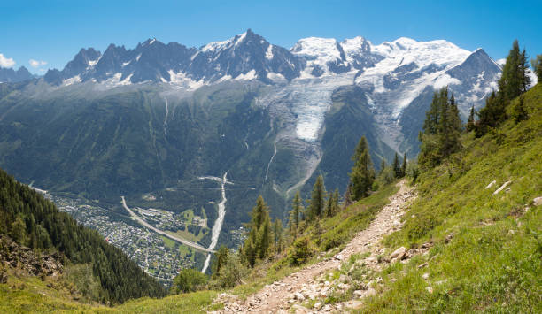 istock The Mont Blanc massif  - Chamonix. 1489183404