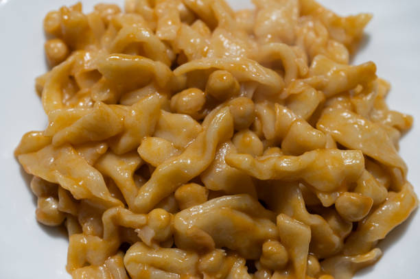 istock Pettule and ciceri. Typical dish of Campania cuisine 1489186844