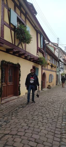 istock Man in Eguisheim 1489193011