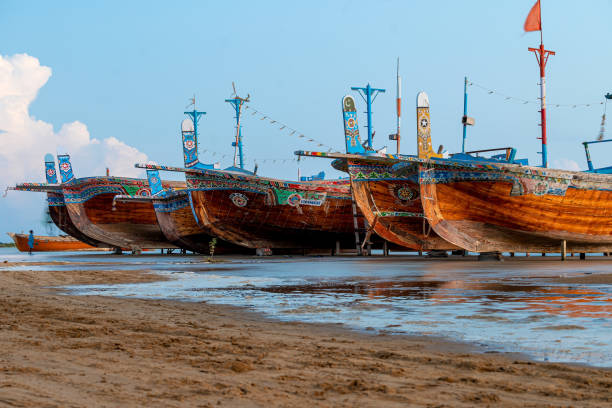 istock Sunset view with cloudy sky at Gadani Beach with dhow boat 1489199657